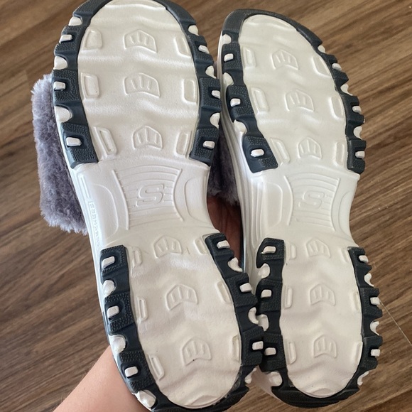 Skechers womens D'lites - Double Date chunky platform fuzzy faux fur gray Sz 11 - Picture 5 of 6